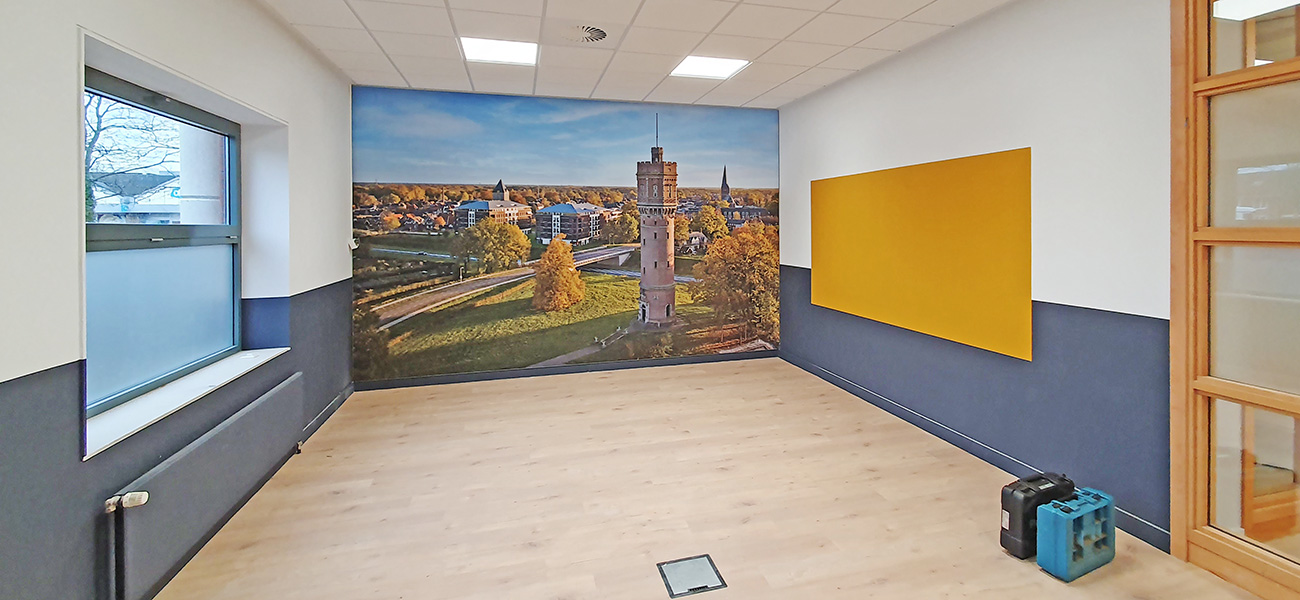 Wandvullend textielframe met akoestische panelen | Wonen Delden